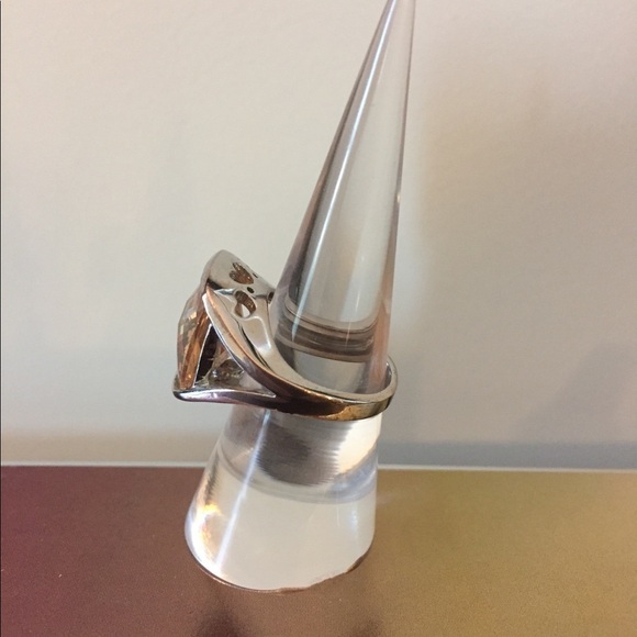 Beautiful Silver Tone Citrine Quartz Ring 7 - Picture 3 of 7